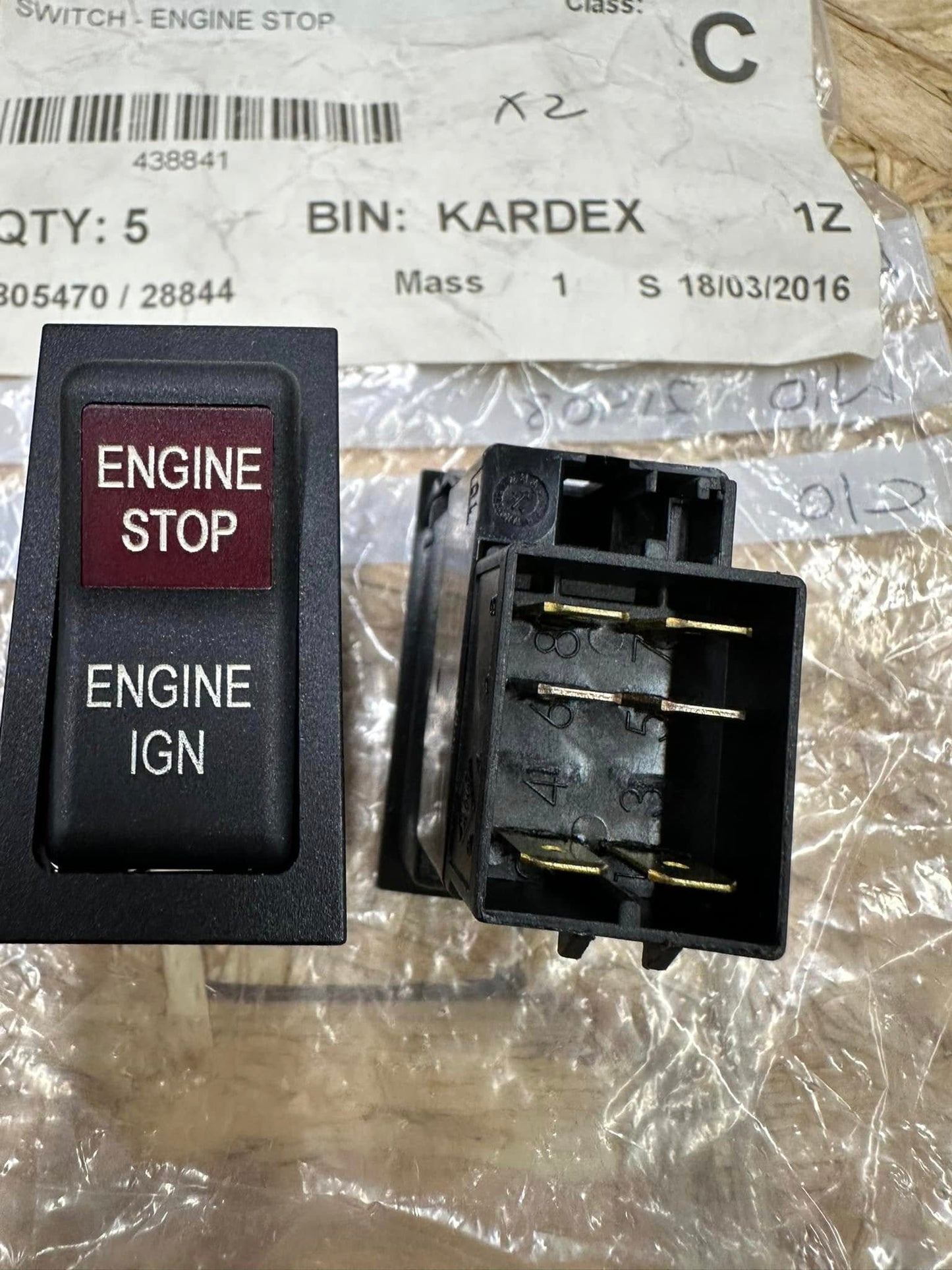 NEL0011 - ADL Engine Stop Switch