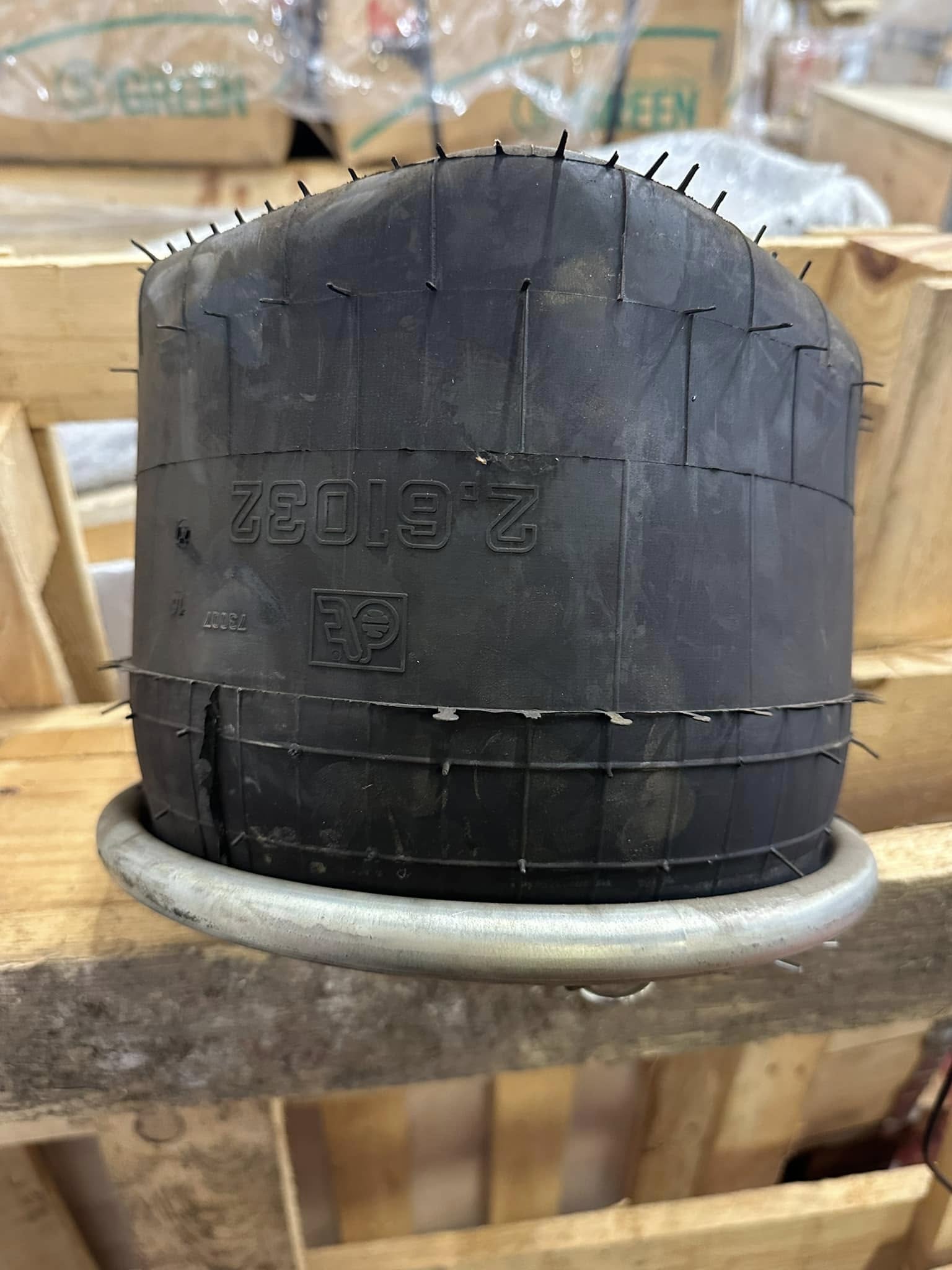 NGE0008 - Air Sping - Network Bus & Truck Parts - 2.61032 Side view