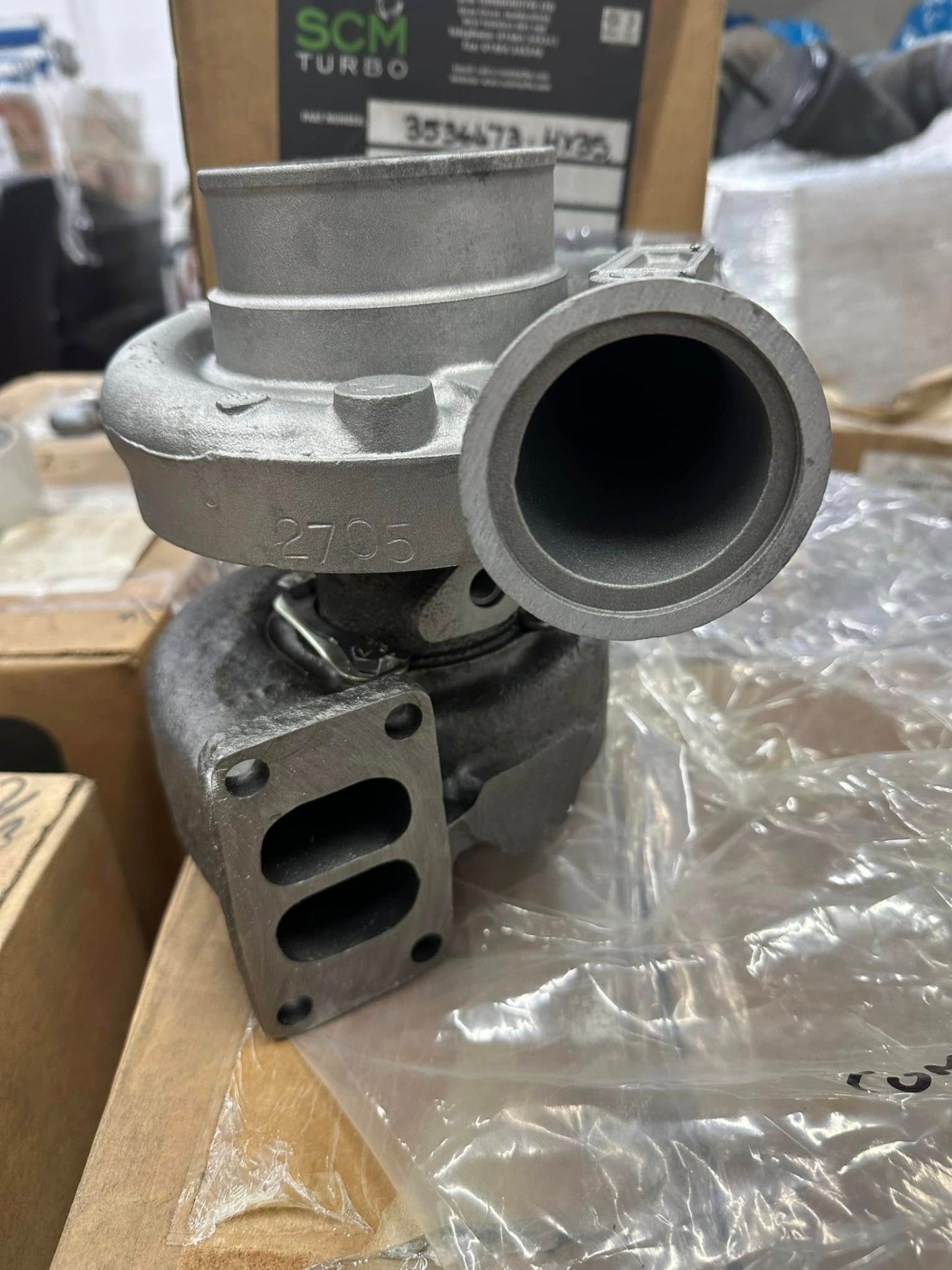 Model: HX35-L8264AC/E18DA11
Fits:
Cummins        
Truck/Bus
5.9 d,  1995-  , 6BT, 6BTA, 6BTAA
Network Bus & Truck Parts