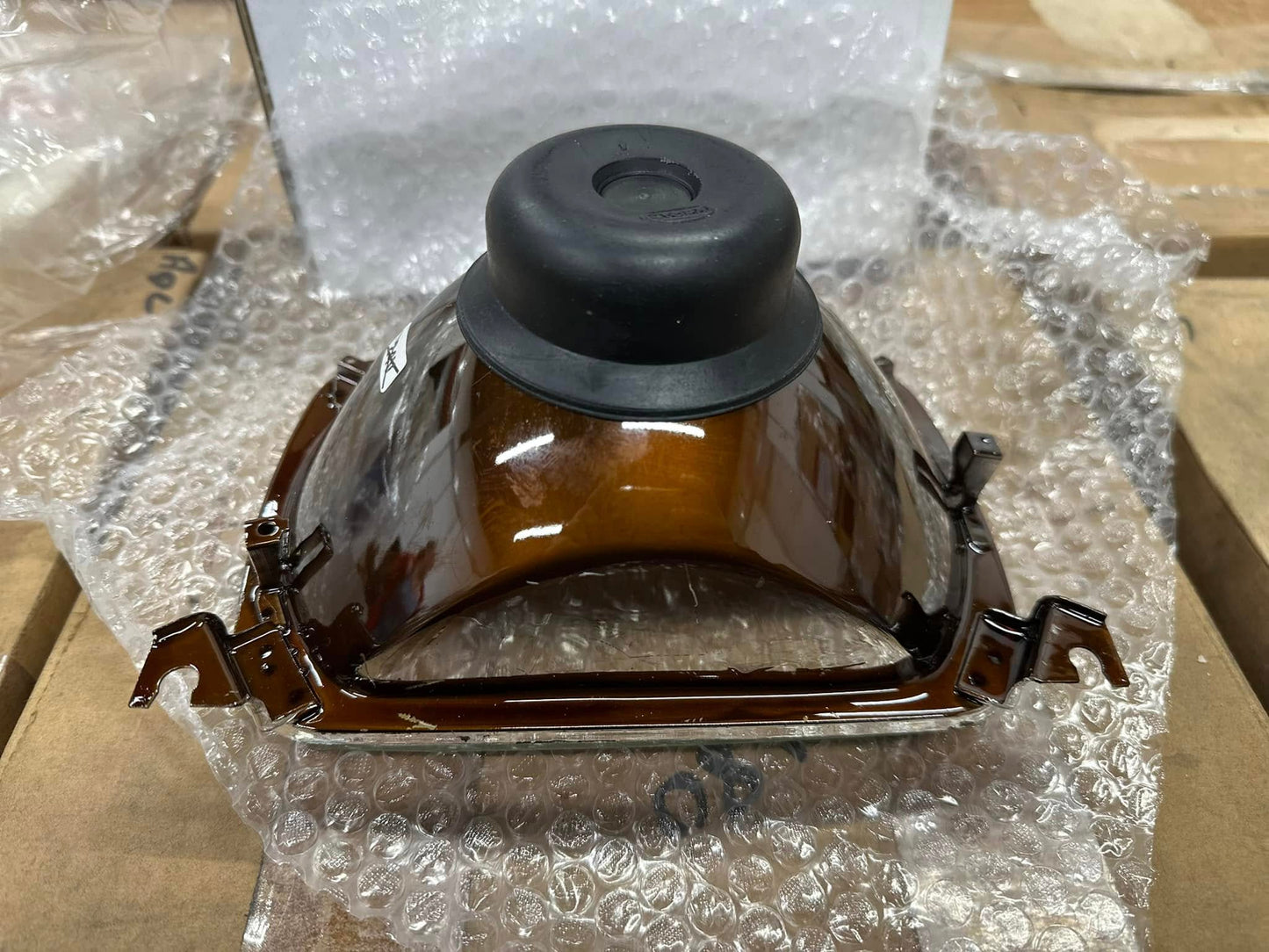 NLI0001 - Isuzu Halogen Headlight