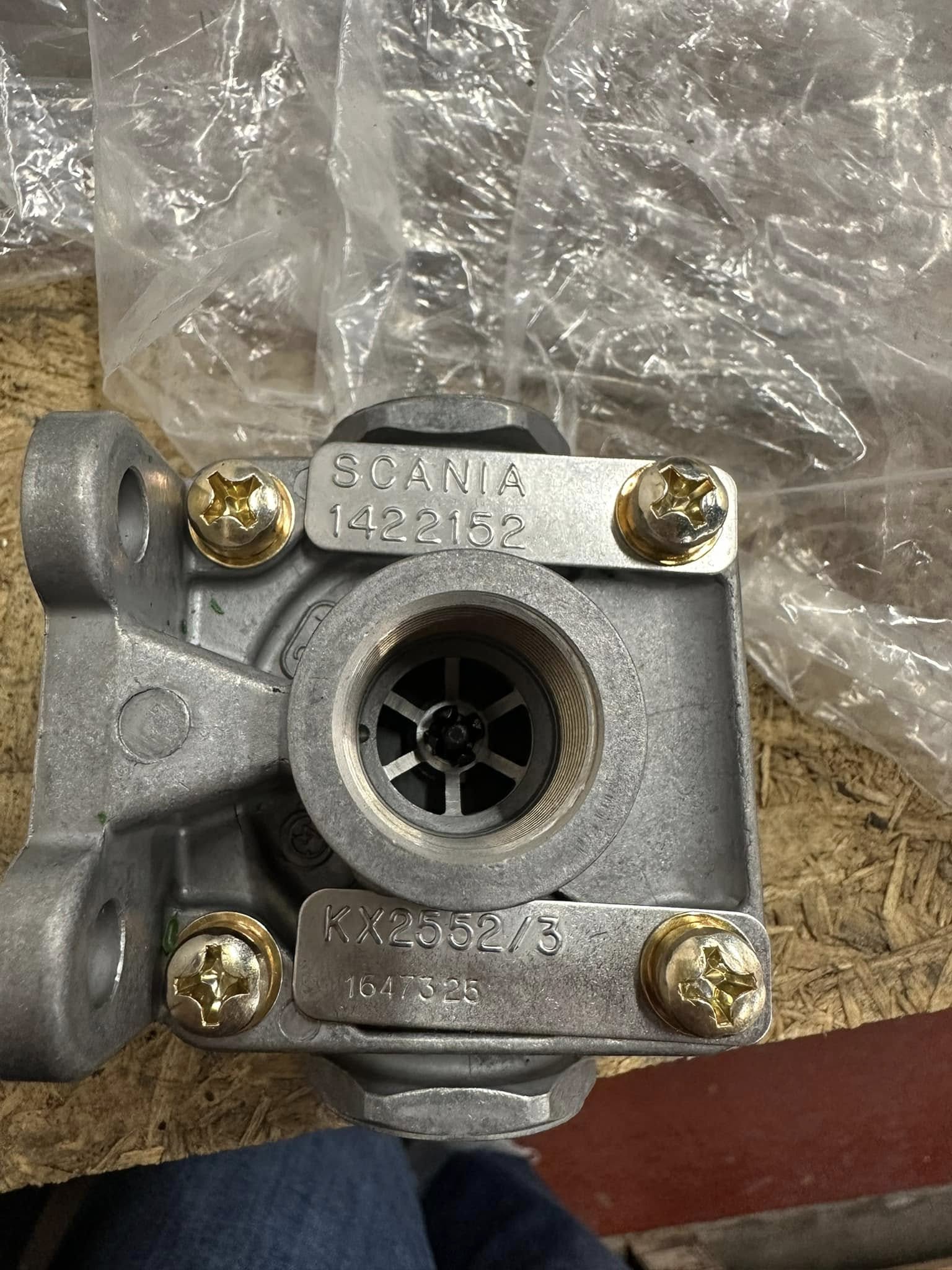 NV0013 - Quick Release Valve - Knorr Bremse - KZ2552/3 - Network Bus & Truck Parts