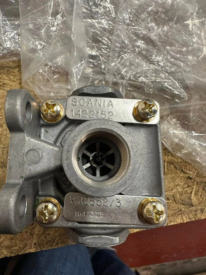 NV0013 - Quick Release Valve - Knorr Bremse - KZ2552/3 - Network Bus & Truck Parts